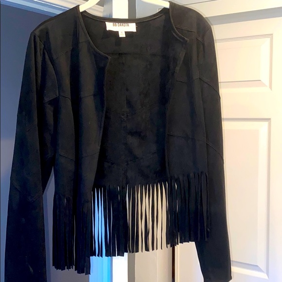 BB Dakota Jackets & Blazers - BB DAKOTA fringe crop jacket!